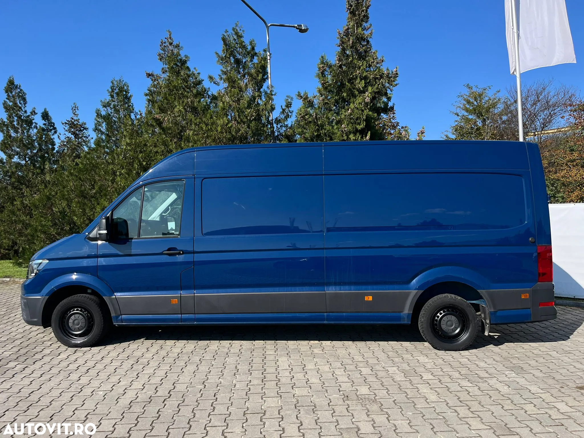 Volkswagen Crafter - 2