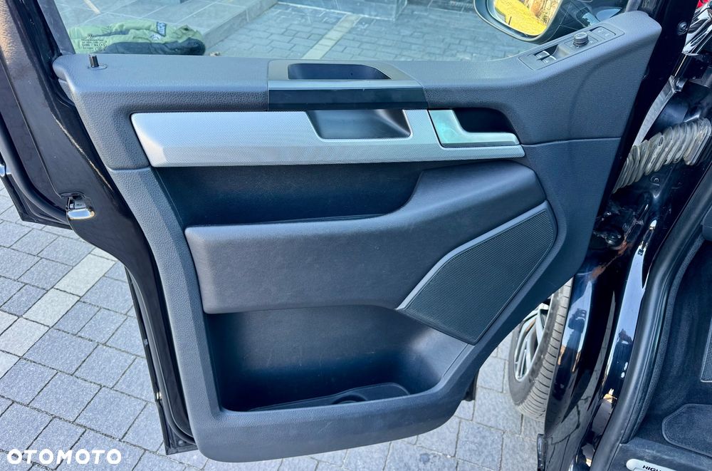 Volkswagen Multivan - 17