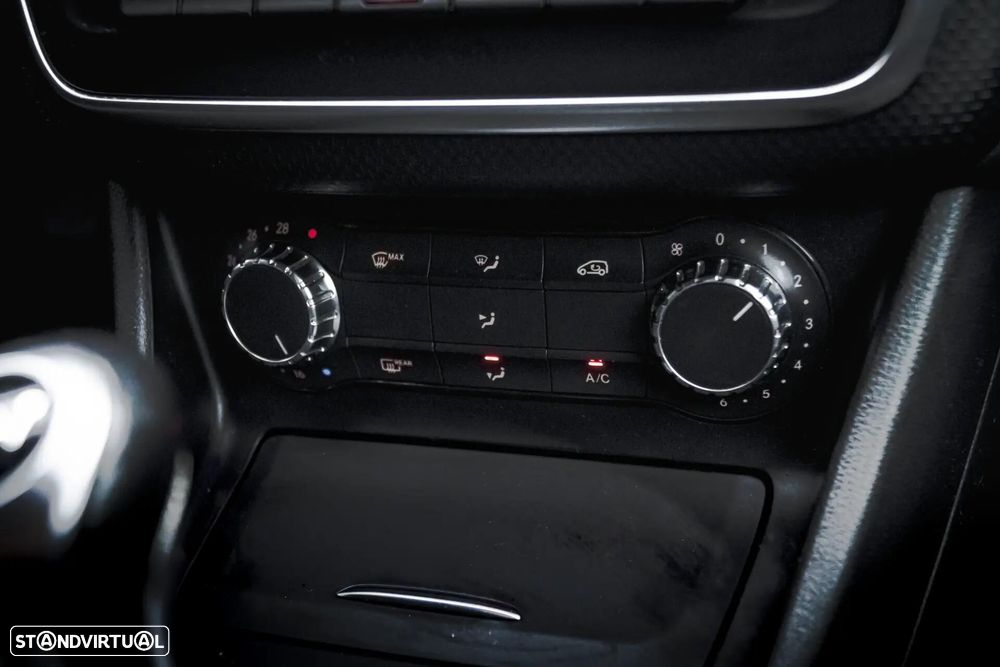 Mercedes-Benz A 160 d Urban - 26