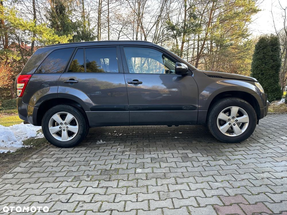 Suzuki Grand Vitara 2.4 De Luxe - 10