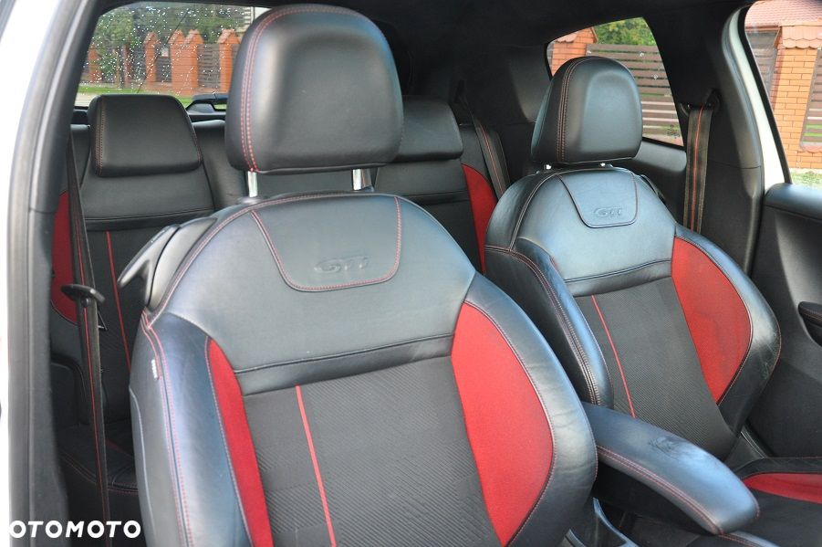 Peugeot 208 1.6 e-THP GTi S&S - 11