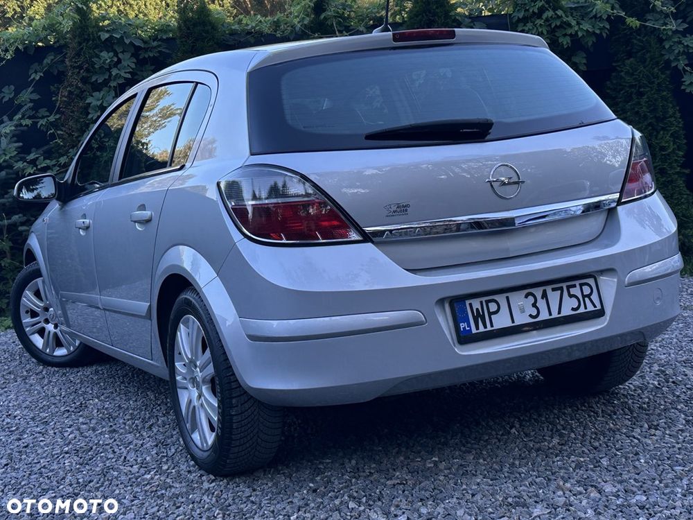 Opel Astra 1.6 Exklusiv - 7