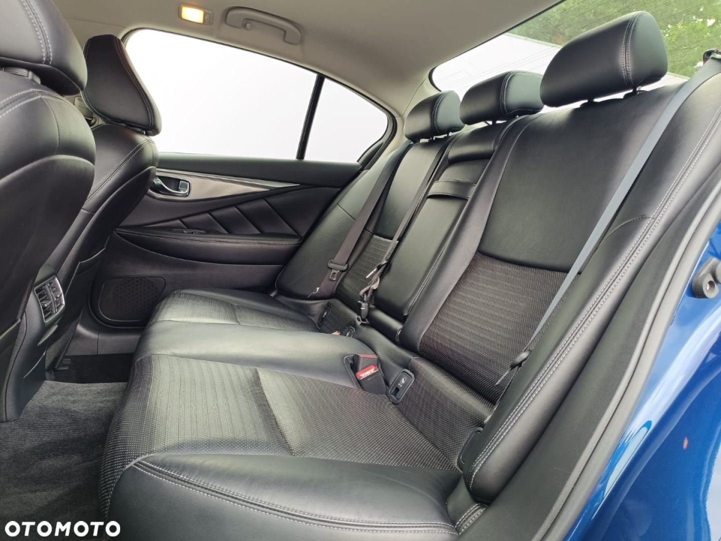 Infiniti Q50 - 33
