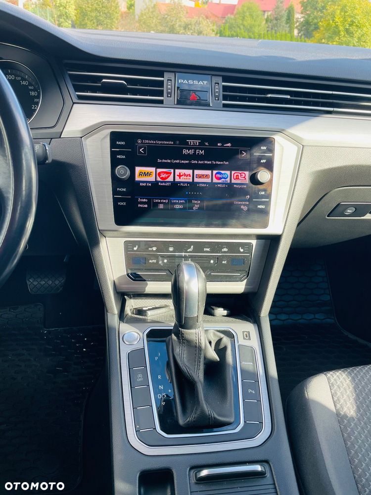 Volkswagen Passat Variant 2.0 TDI SCR DSG Elegance - 27
