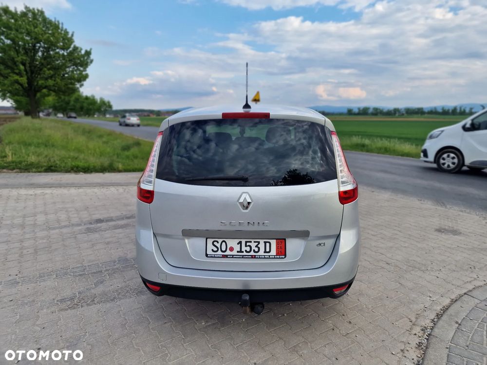 Renault Scenic 1.5dCi TomTom Edition - 12