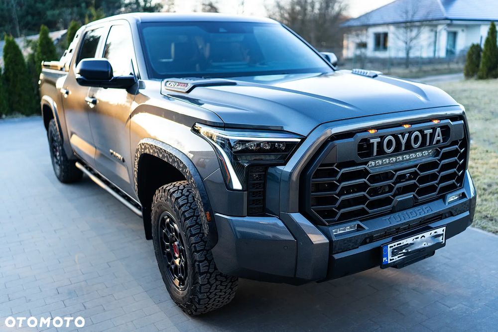 Toyota Tundra - 3
