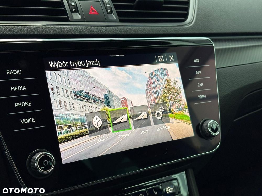 Skoda Superb 1.5 TSI Sportline - 25