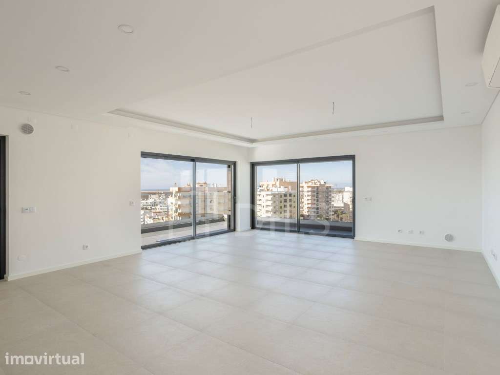 Apartamento T3, com varanda, em Faro - Grande imagem: 2/97