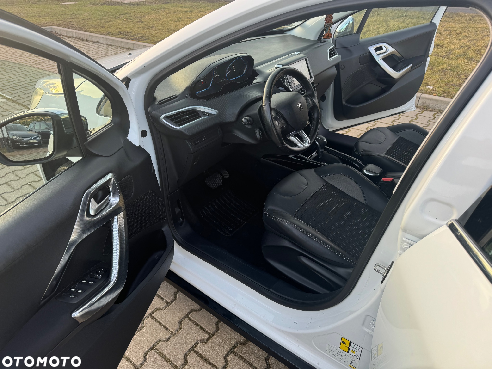 Peugeot 2008 PureTech 110 Stop&Start EAT6 Allure - 21