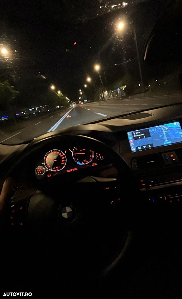 BMW Seria 5 520d - 12
