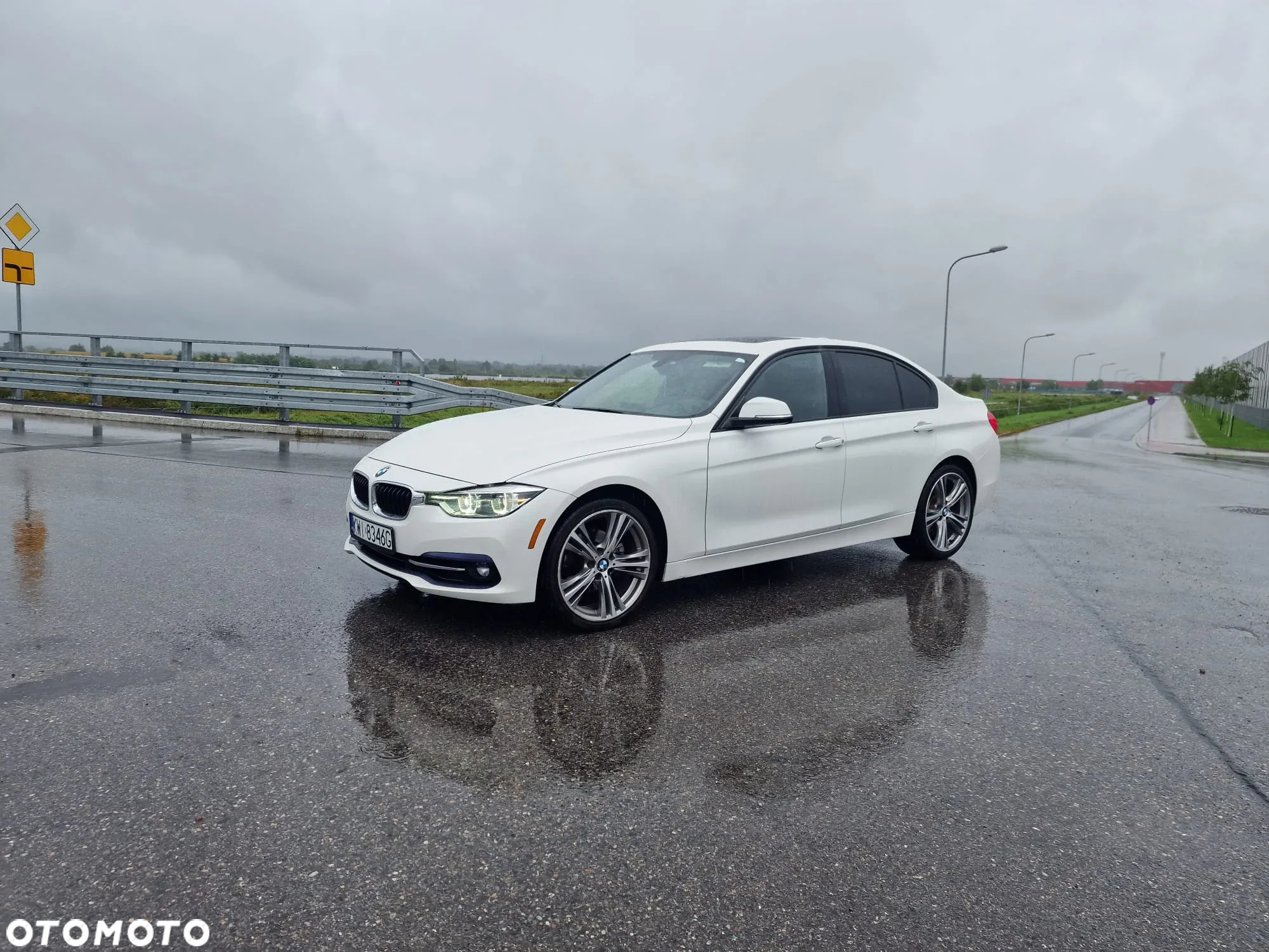 BMW Seria 3 330i - 2
