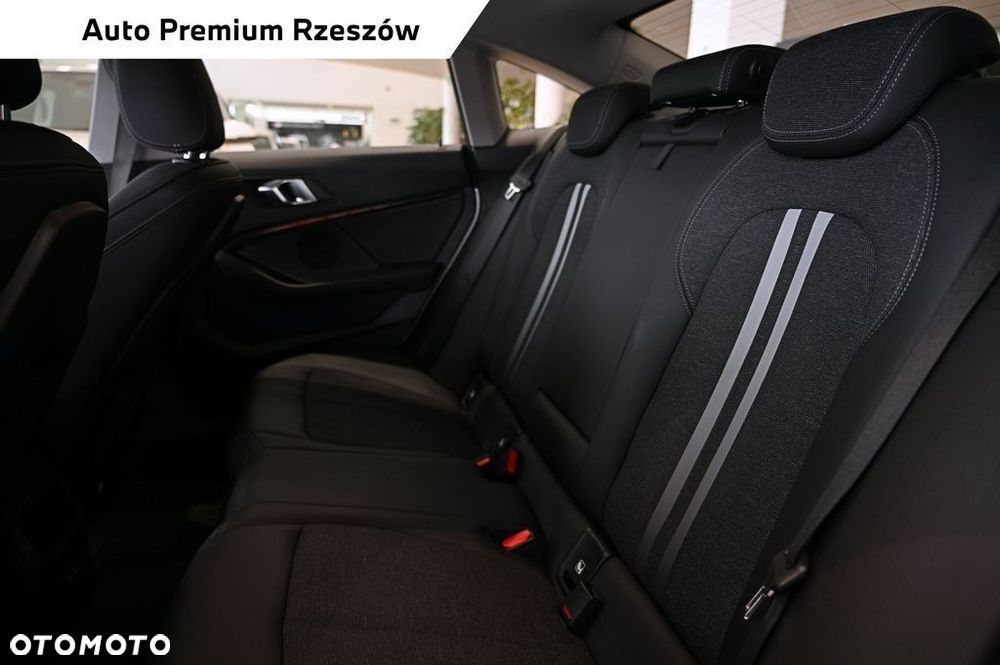 BMW Seria 2 218d Sport Line sport - 11