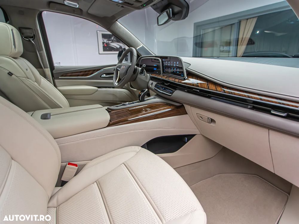 Cadillac Escalade 6.2 V8 ESV Platinum - 13