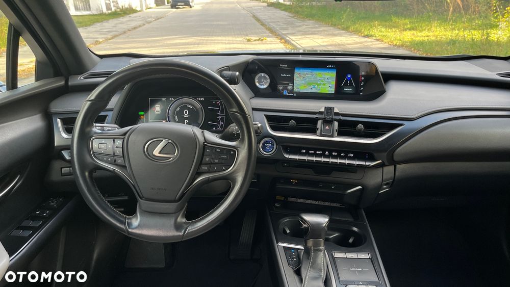 Lexus UX - 17
