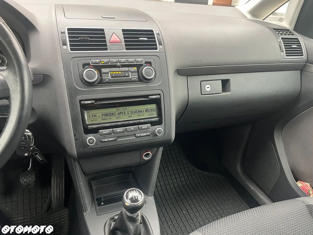 Volkswagen Touran 1.6 TDI DPF BlueMotion Technology STYLE - 13