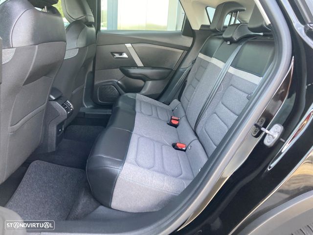 Citroën C4 1.2 PureTech Shine - 32
