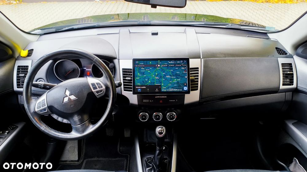 Mitsubishi Outlander 2.0 2WD Invite - 12