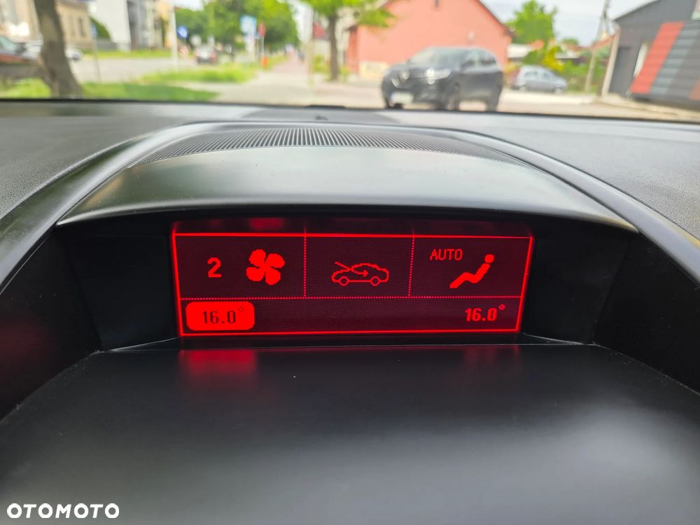 Opel Zafira Tourer 1.4 Turbo Business Edition - 15