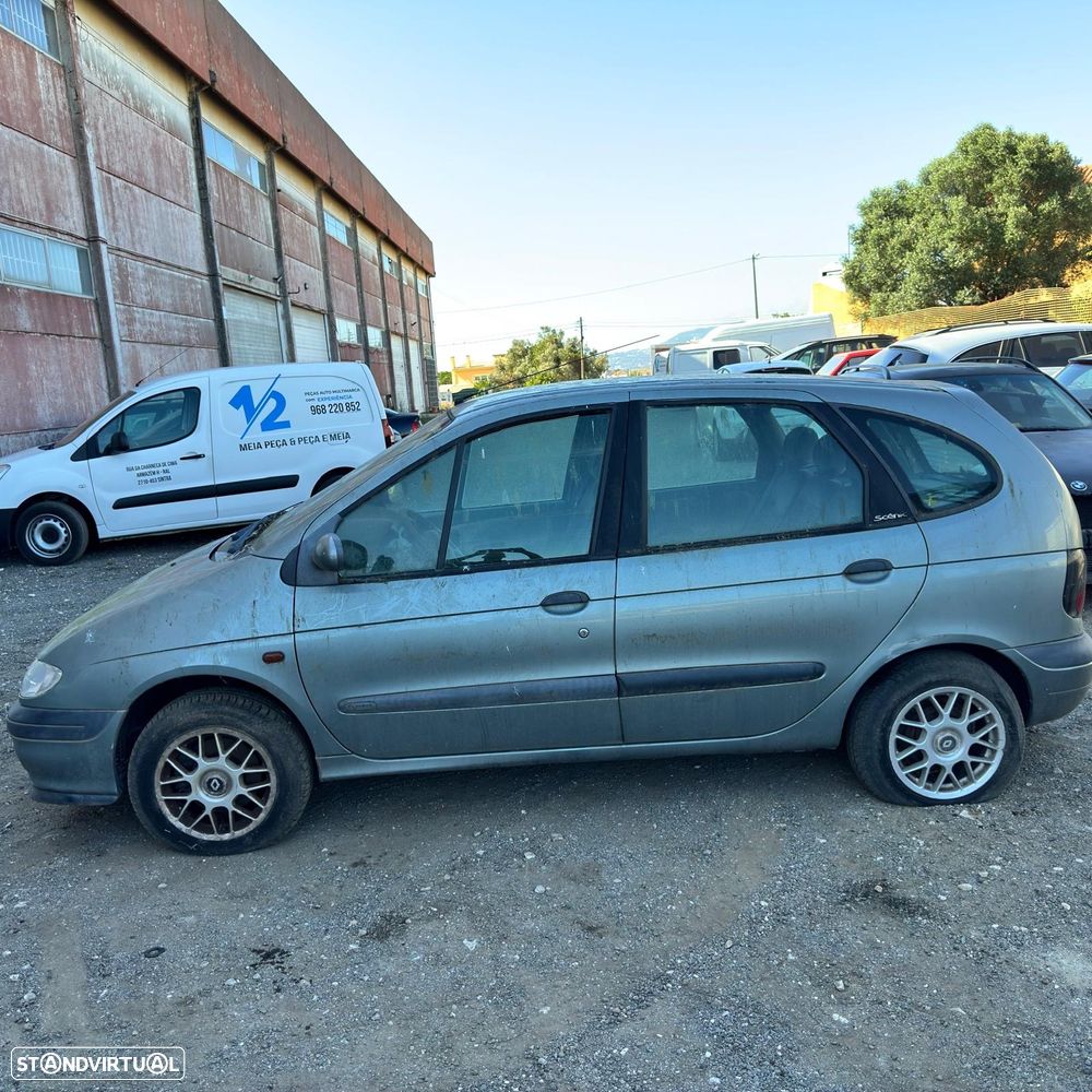 Renault Scenic de 1998 gasolina para peças - 1