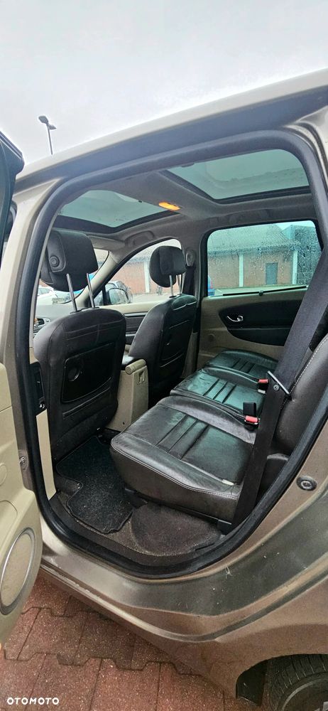 Renault Scenic 1.9 dCi Bose Edition - 8