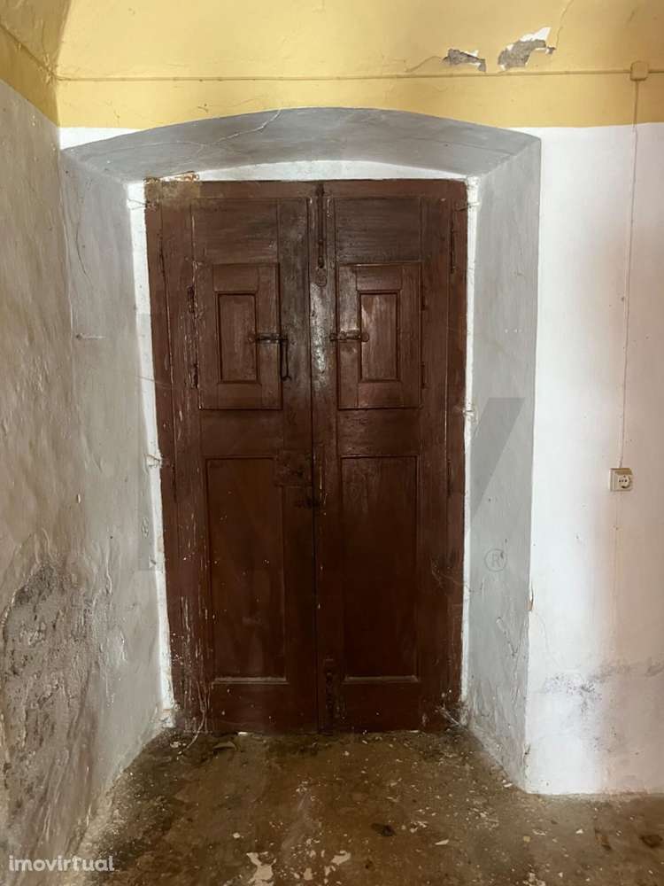 Moradia | Recuperar | Logradouro - Grande imagem: 3/22