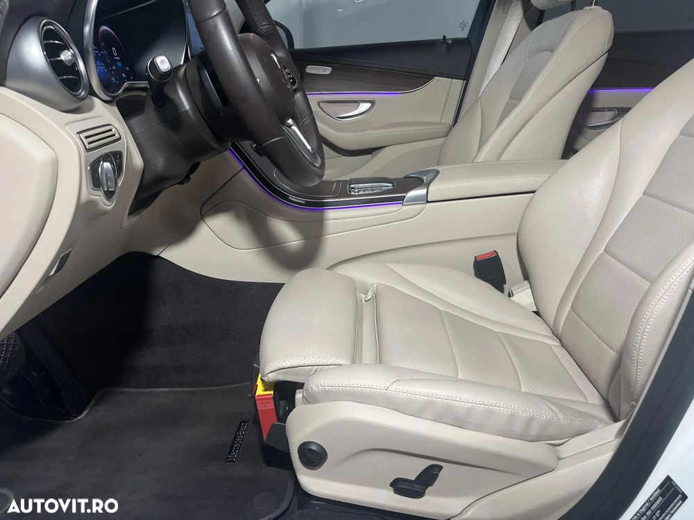 Mercedes-Benz GLC 300 de 4Matic 9G-TRONIC AMG Line - 11