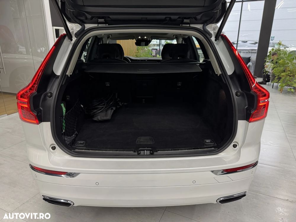 Volvo XC 60 T6 AWD Recharge Geartronic Inscription - 9