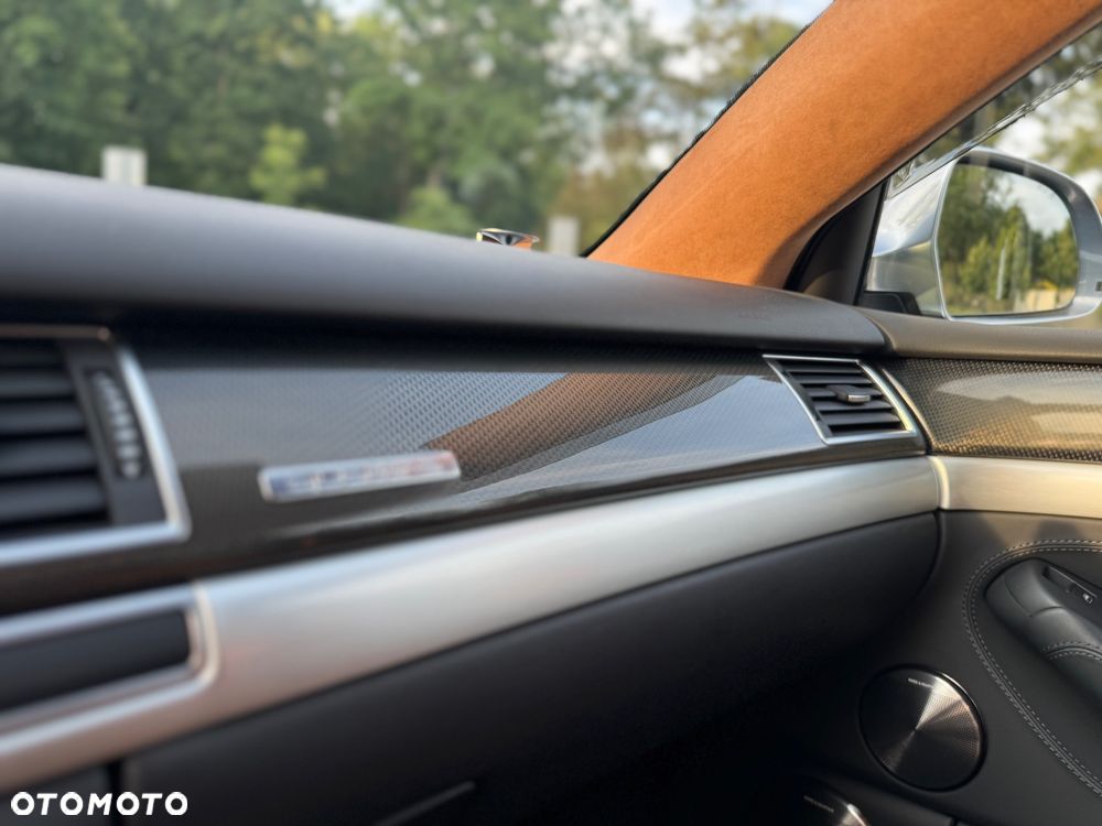 Audi S8 - 17