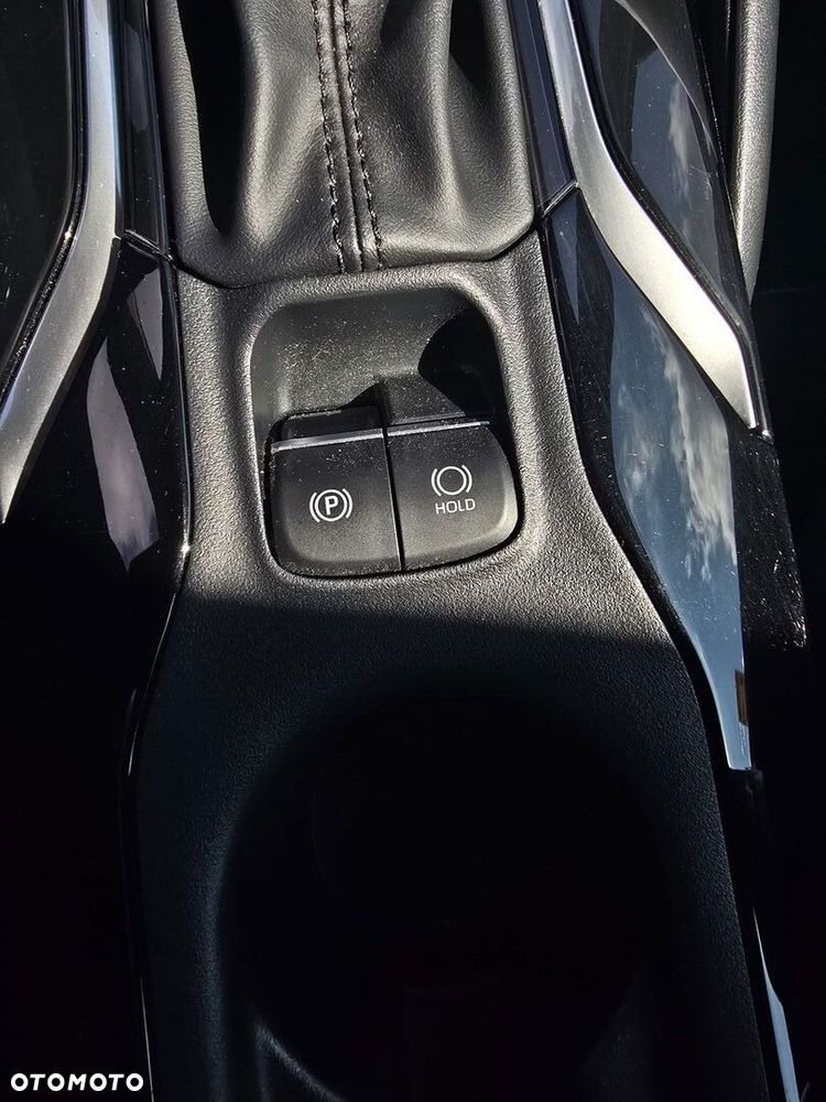 Toyota Corolla 1.8 Hybrid Comfort - 13