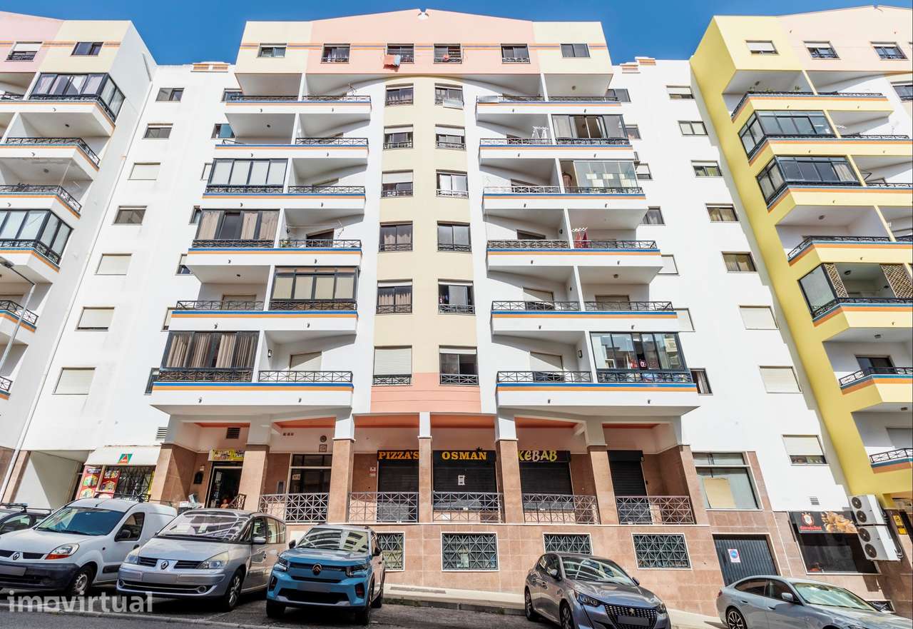 Apartamento T2 c/ 2 Lugares de Estacionamento e Terraço c/ 30m2 em Mem - Grande imagem: 2/50