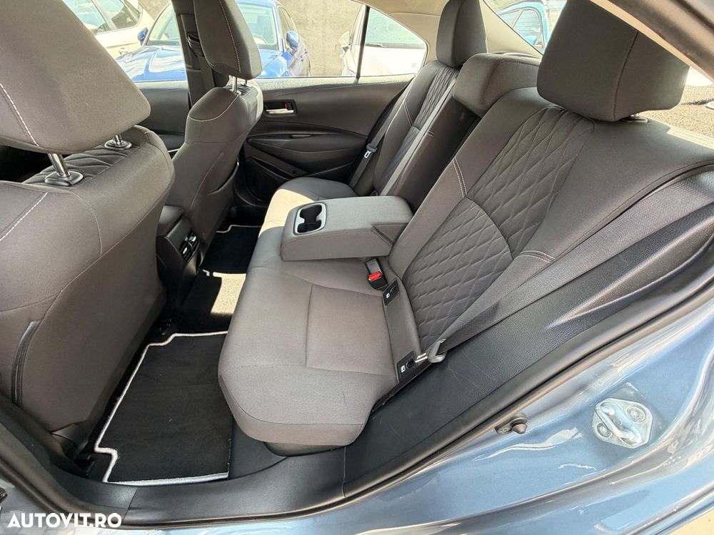 Toyota Corolla 1.8 HSD Business - 20