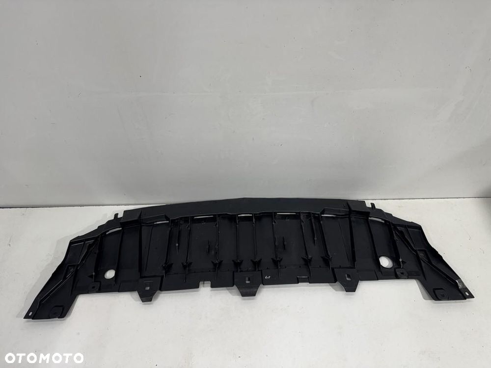 Osłona Płyta pod zderzak  Mercedes gla 156 a1568850036 - 1