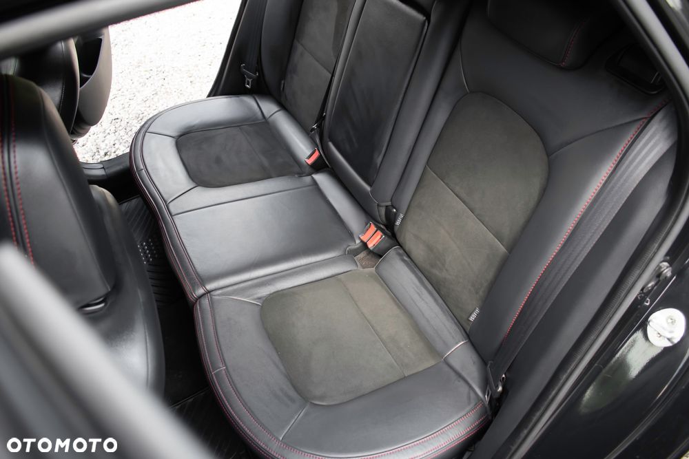 Kia Ceed 1.6 T-GDI GT - 29