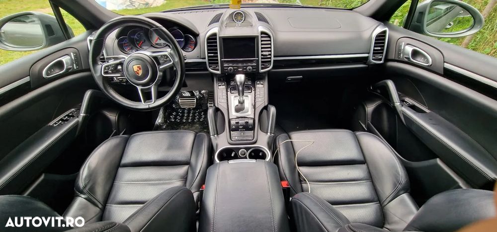 Porsche Cayenne S Diesel Platinum Edition - 6