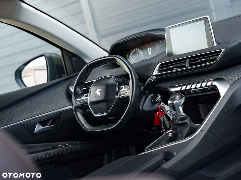 Peugeot 3008 1.5 BlueHDi Allure S&S - 19