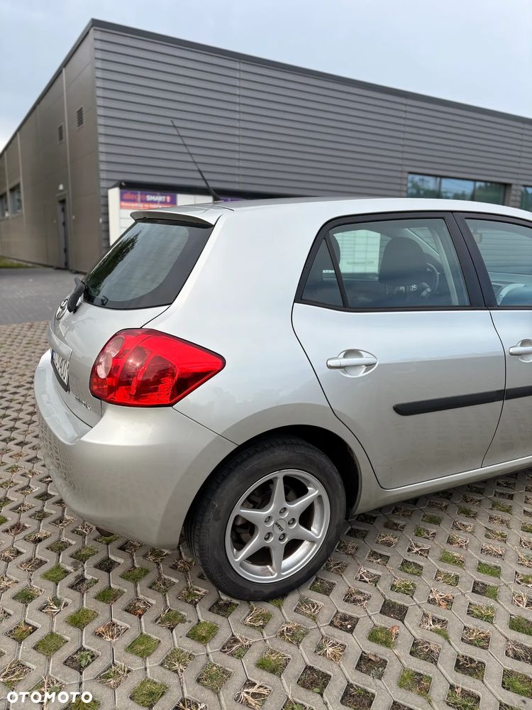 Toyota Auris 2008 photo 4