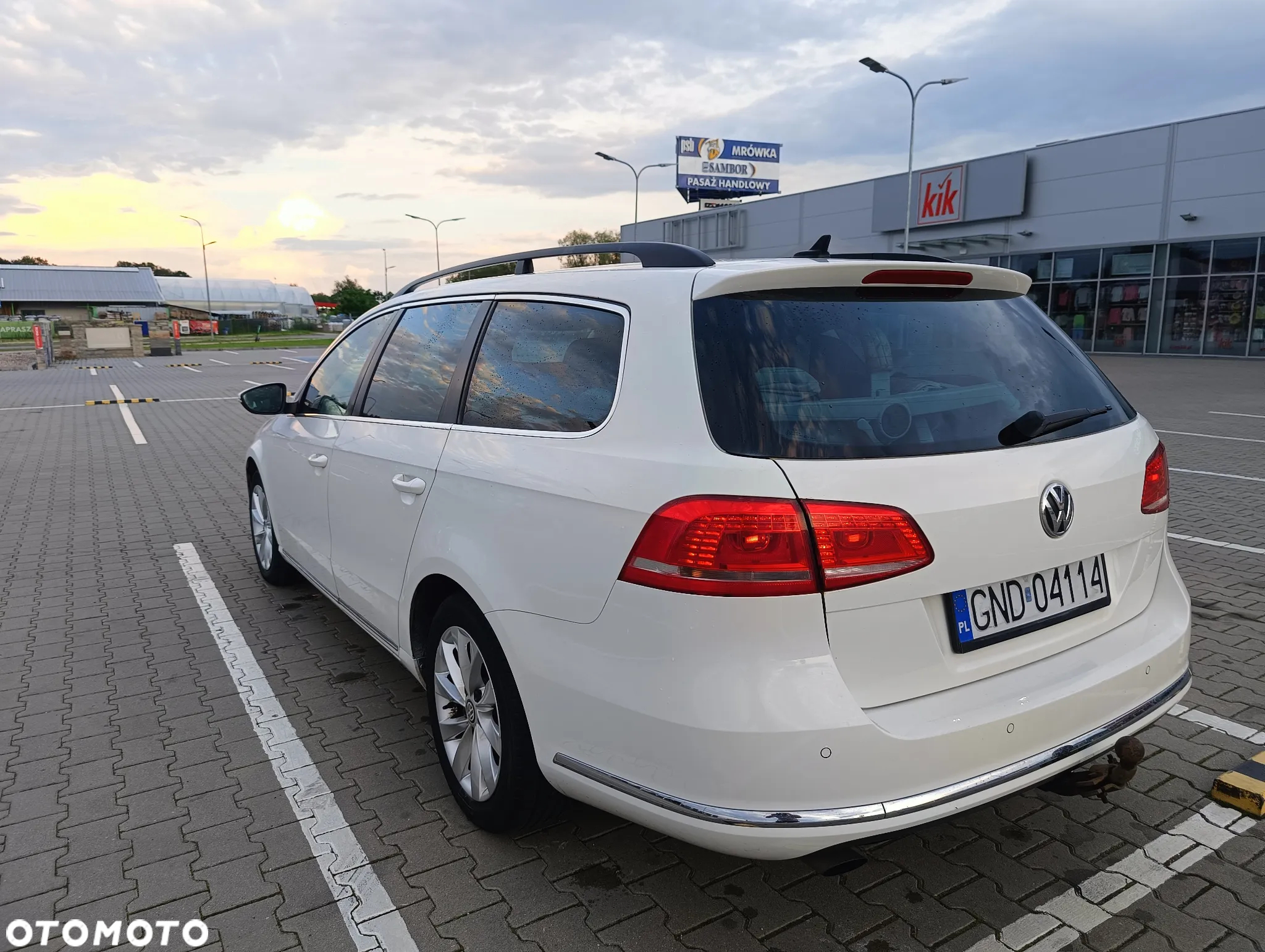 Volkswagen Passat Variant 1.6 TDI BlueMotion Technology Business Edition - 8