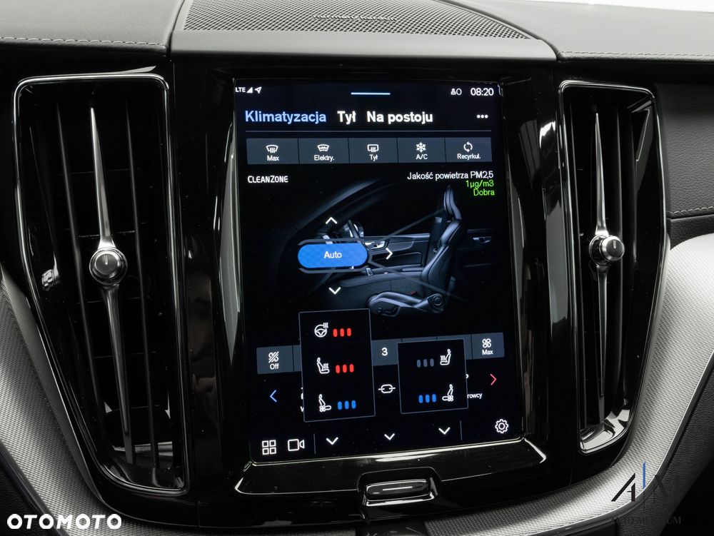 Volvo XC 60 B4 D AWD Plus Dark - 26