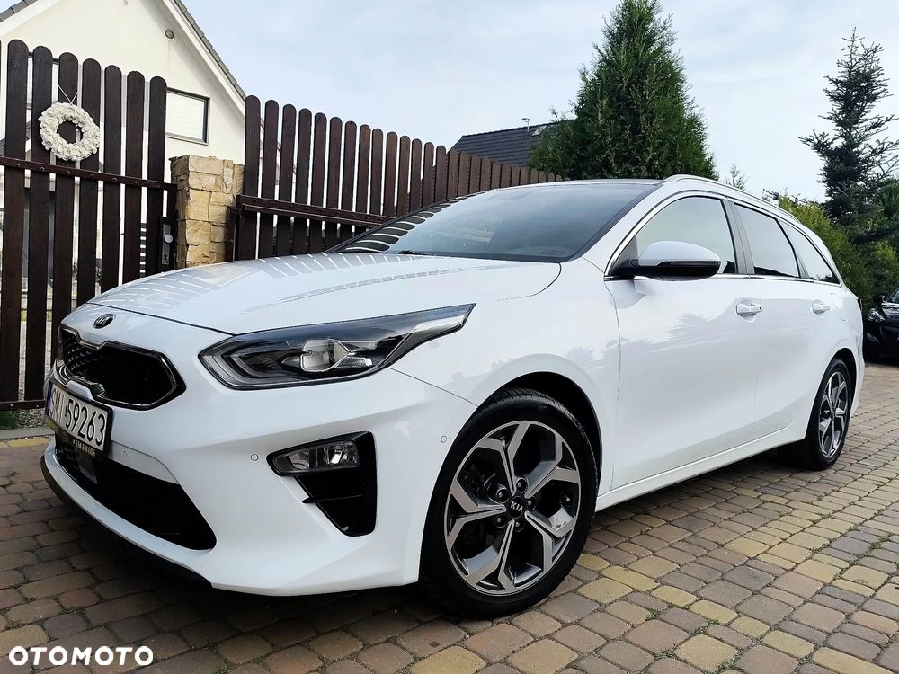 Kia Ceed 1.6 CRDi (48V Mild-Hybrid) Platinum - 22