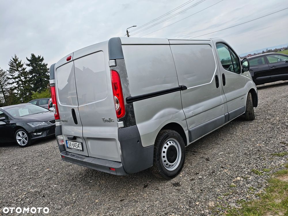 Renault Trafic - 16