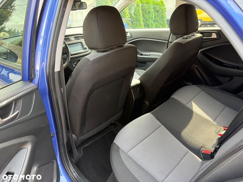 Hyundai i20 1.2 Passion Plus - 27