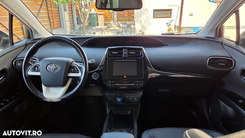 Toyota Prius Hybrid Executive - 10