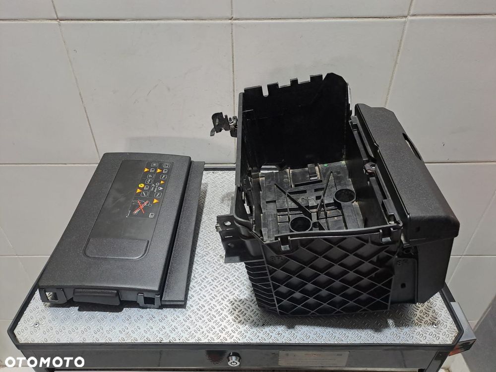 podstawa oslona akumulatora Renault Trafic III 244460003R - 3