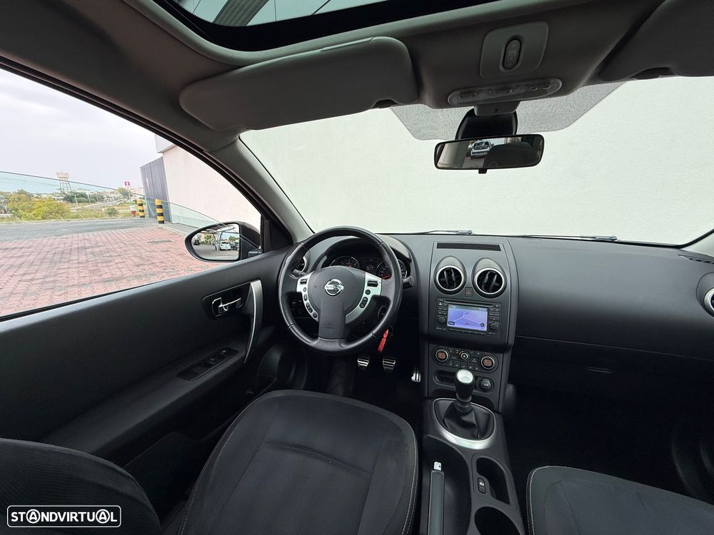 Nissan Qashqai +2 1.5 dCi Tekna Premium 17 - 10