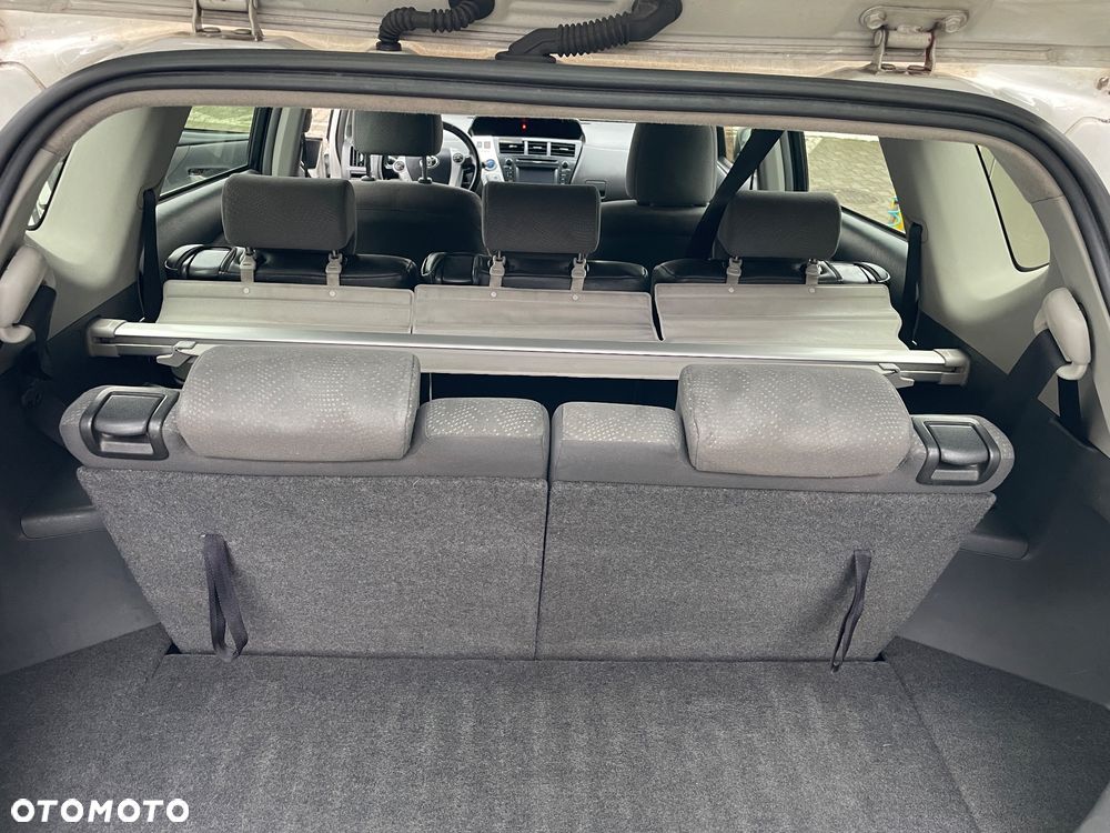 Toyota Prius+ (Hybrid) - 20