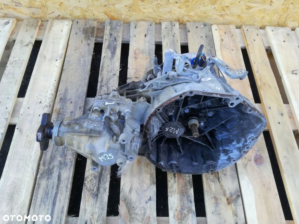 Nissan Qashqai skrzynia biegów JG71 + reduktor 6-biegowa 2.0 Diesel 150KM - 2