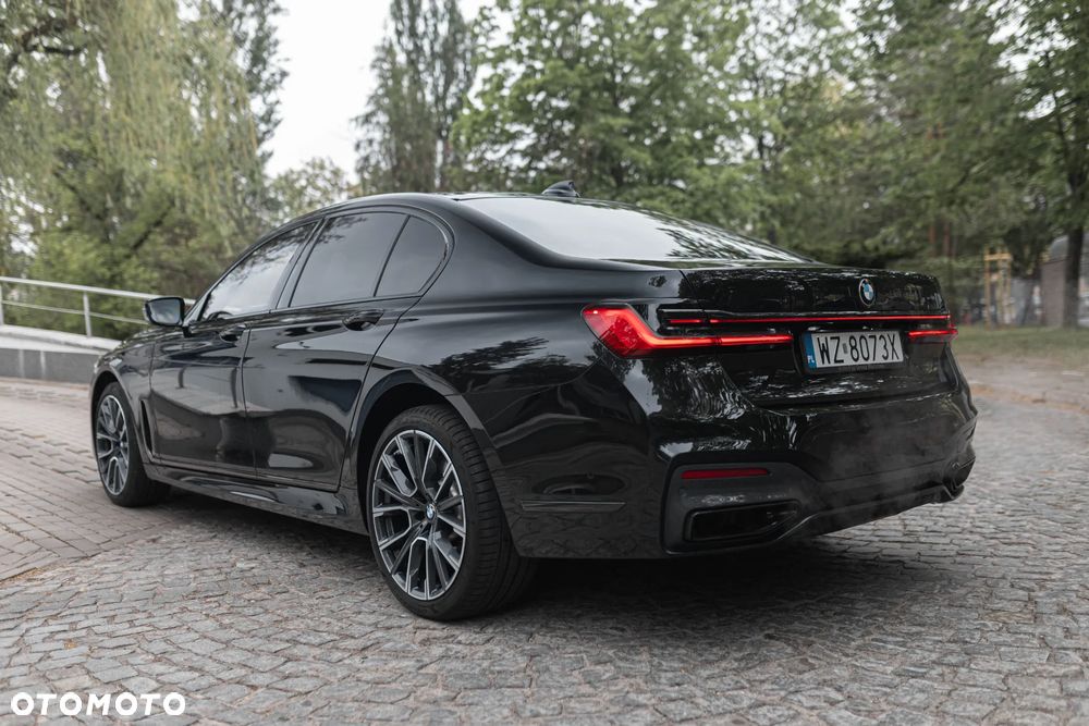 BMW Seria 7 750i xDrive - 10