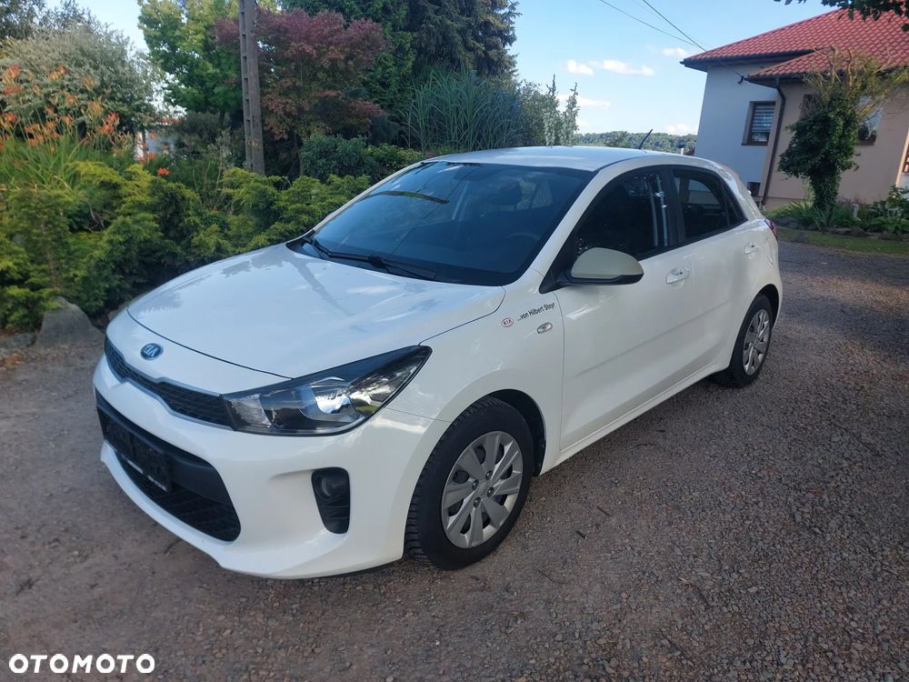 Kia Rio - 2