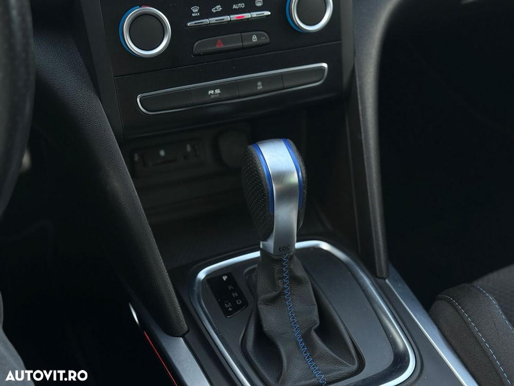 Renault Megane ENERGY TCe 205 EDC GT - 21