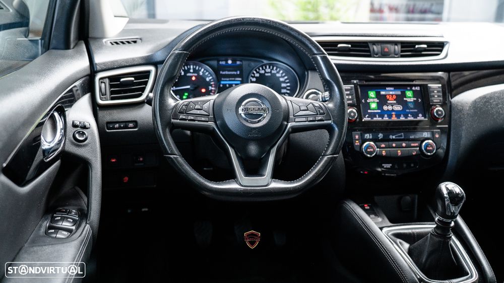 Nissan Qashqai 1.3 DIG-T N-Connecta J18 - 16